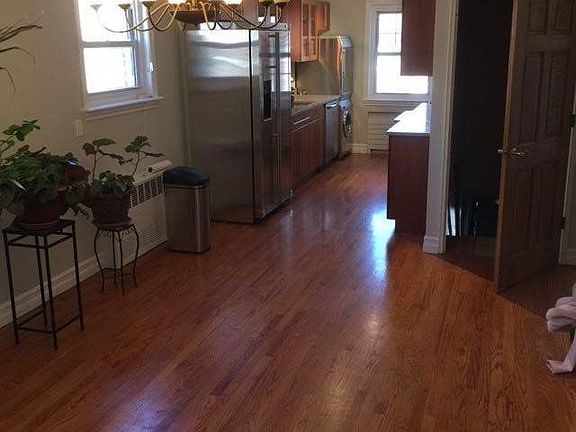 4th image of 19316 37th Ave #2