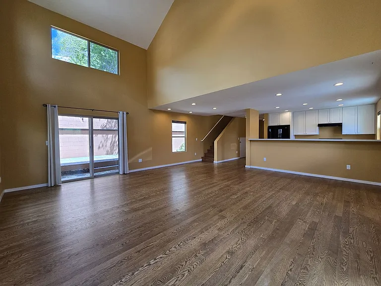 2180 W Alameda St #14 — Photo 3