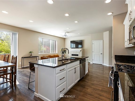 2nd image of 8839 Jayden Lane NE