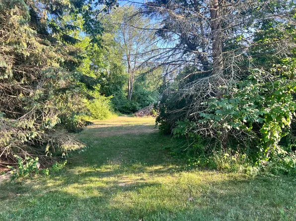 1736 Washington St, Holland, MI 49424