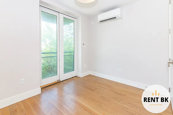 Rented by RENTBK LLC | media 8