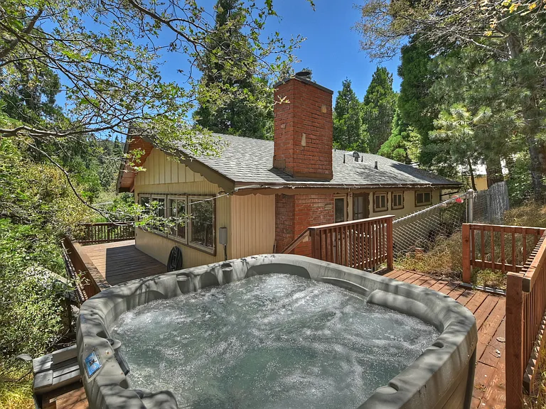 24581 Horst Dr — Photo 36