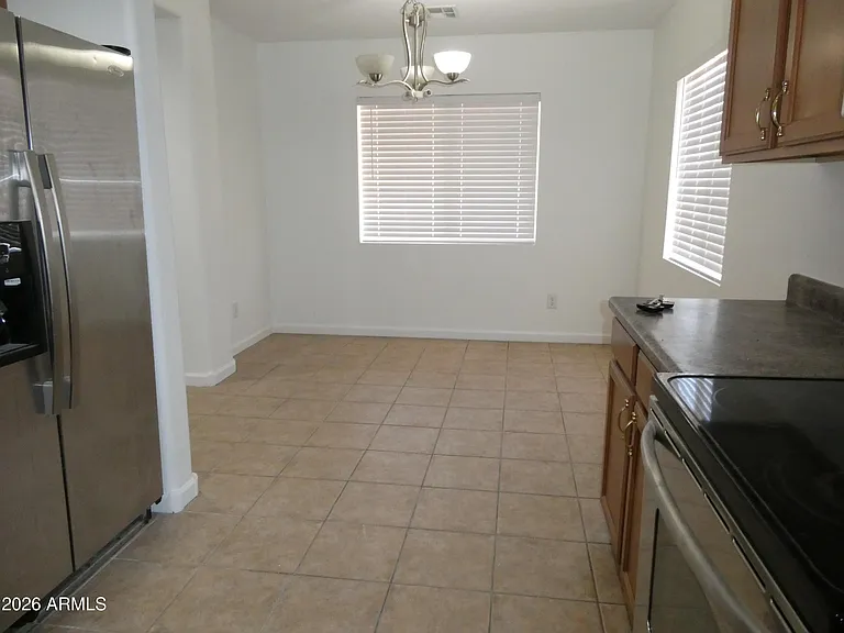 11547 W Schleifer Dr — Photo 5