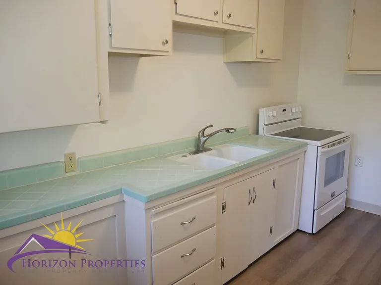 4908 Gastman Way — Photo 12