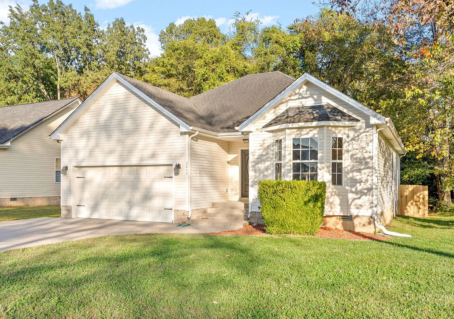 Pet Friendly Three Bedroom! — Photo 3