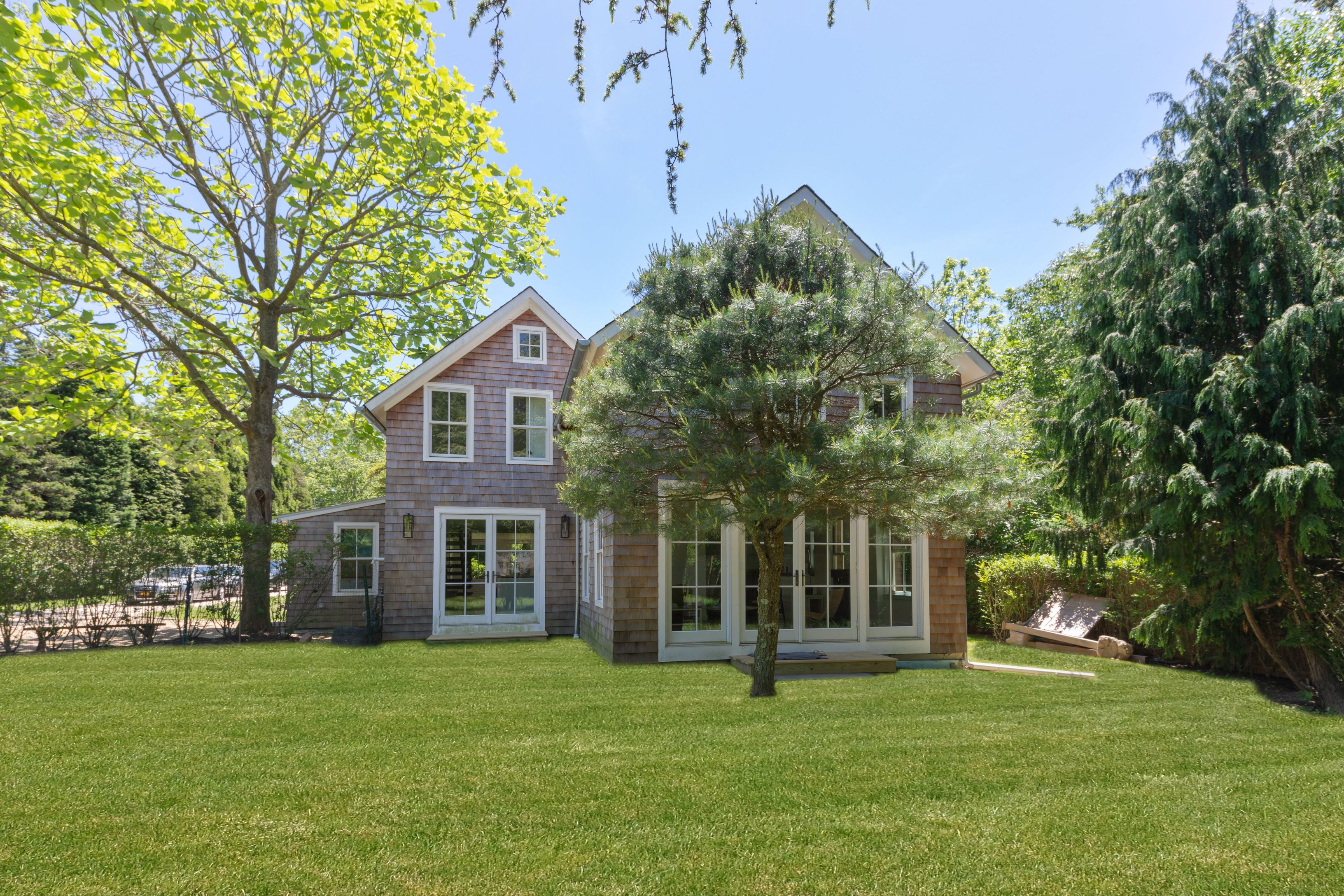 137 Accabonac Rd B, East Hampton, NY 11937 Out East