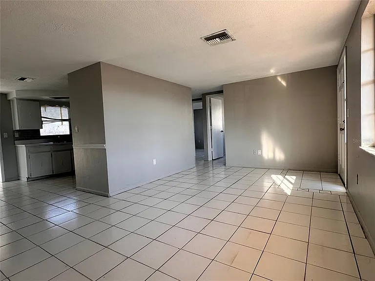 3215 Bright Dr — Photo 4