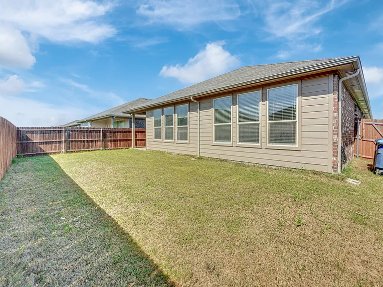 1120 Gillespie Dr — Photo 25