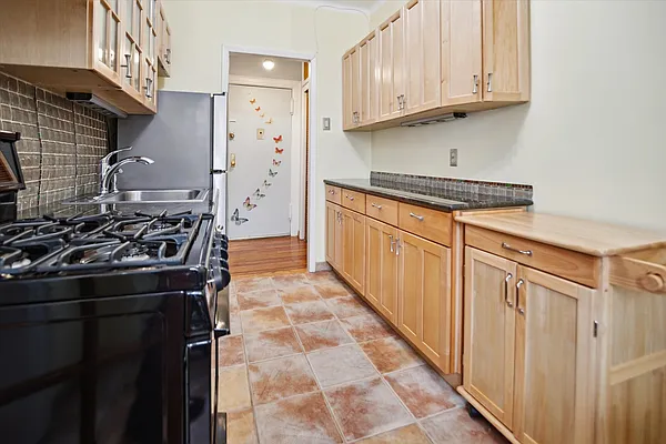 Sold by REMAX Elite | media 10