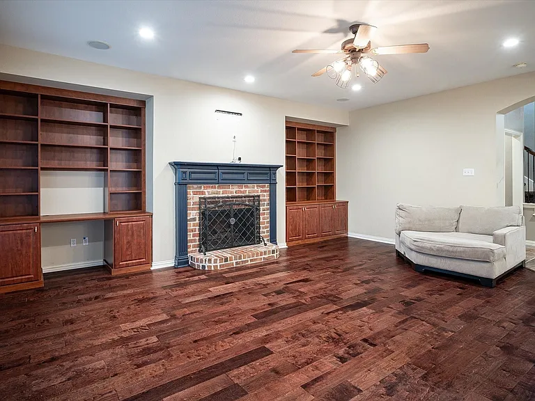 6812 Valley Brook Dr — Photo 6