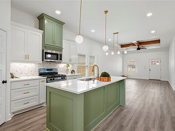 5th image of 513 Hall St
