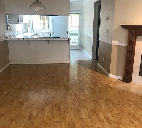 3rd image of 1723 Eastbrook Ct