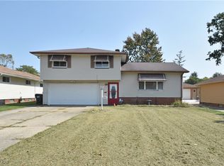 5951 Marra Dr, Bedford Heights, OH