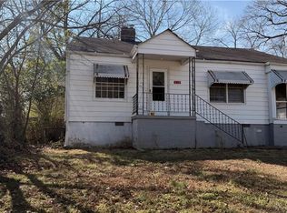 528 Lake Dr, Hapeville, GA 30354