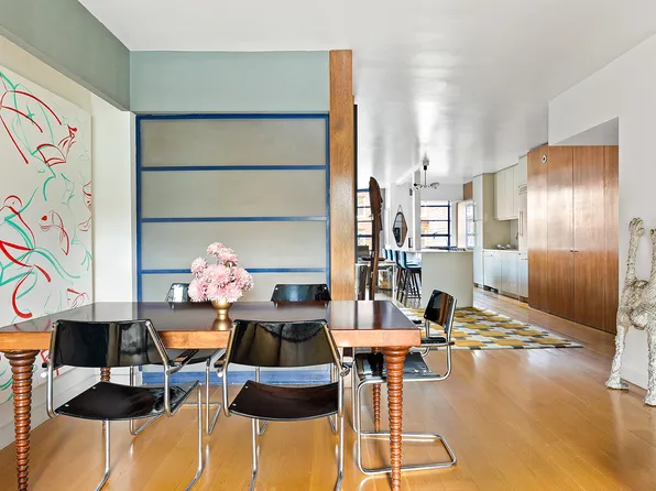 37 West 12th Street image 2 of 16