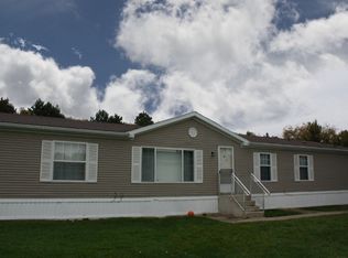 197 Blue Spruce Ln, Flint, MI 48506