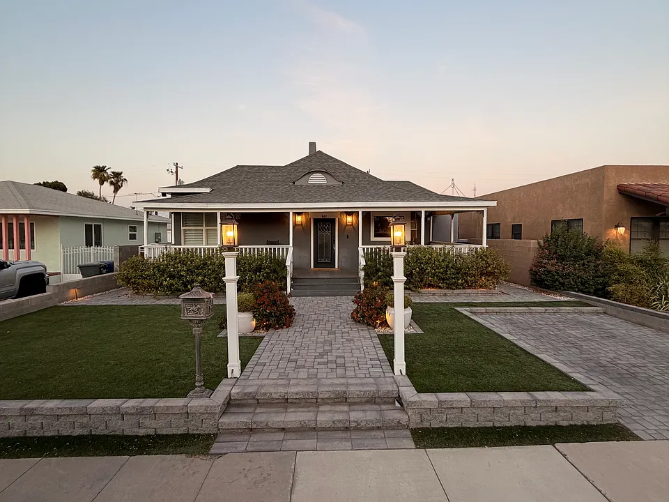 661 S Orange Ave