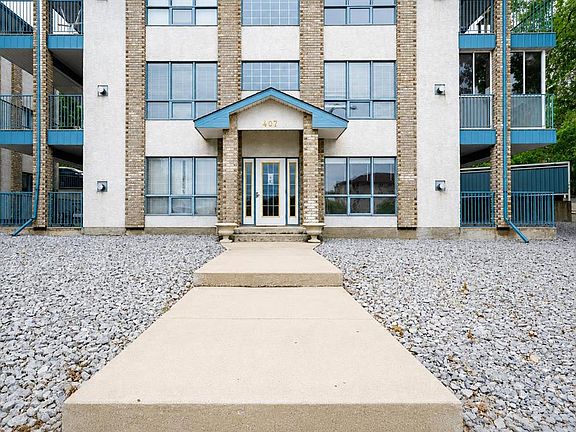 4th image of 407 N Macleod Trl SE #4