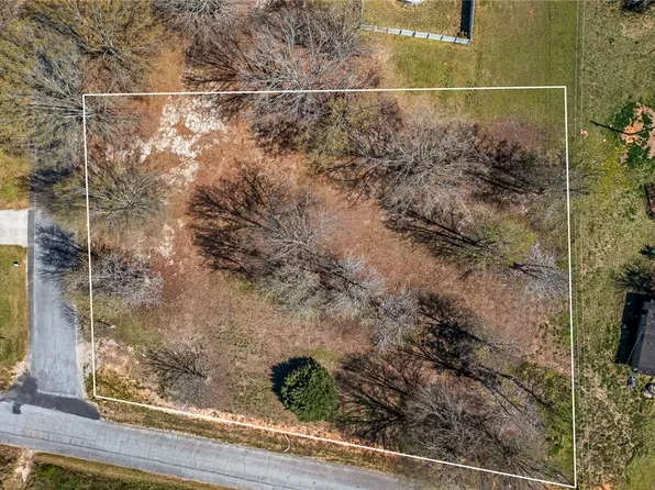 407 Will Hanks Rd, Honea Path, SC 29654