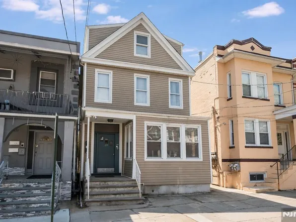 219 72nd St, North Bergen, NJ 07047