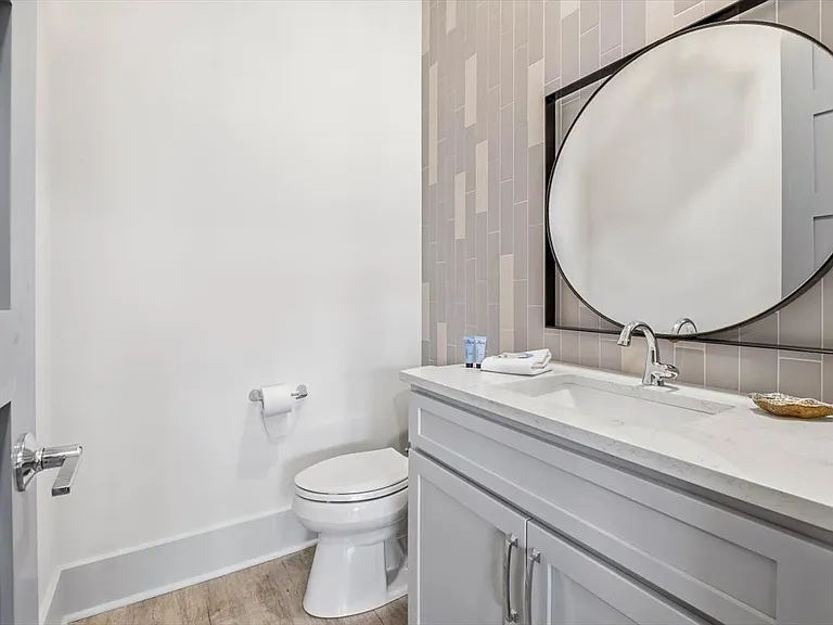 8320 Surf Dr — Photo 49