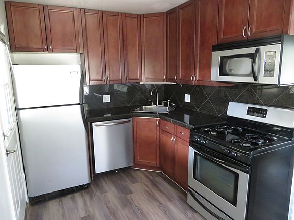 2nd image of 1510 E Highland Ave #1510