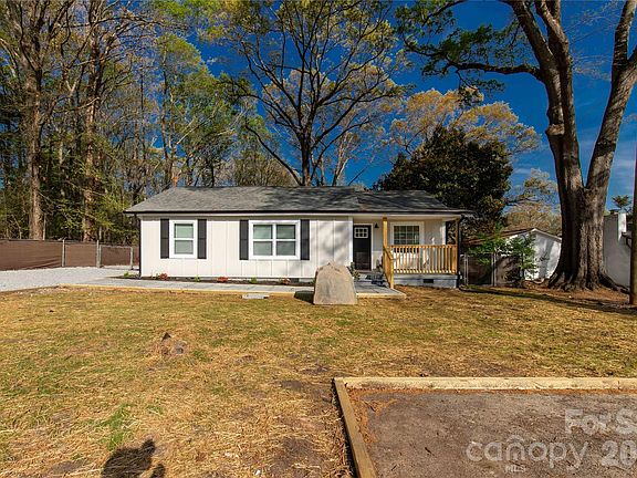 2nd image of 2862 Greenwood Rd