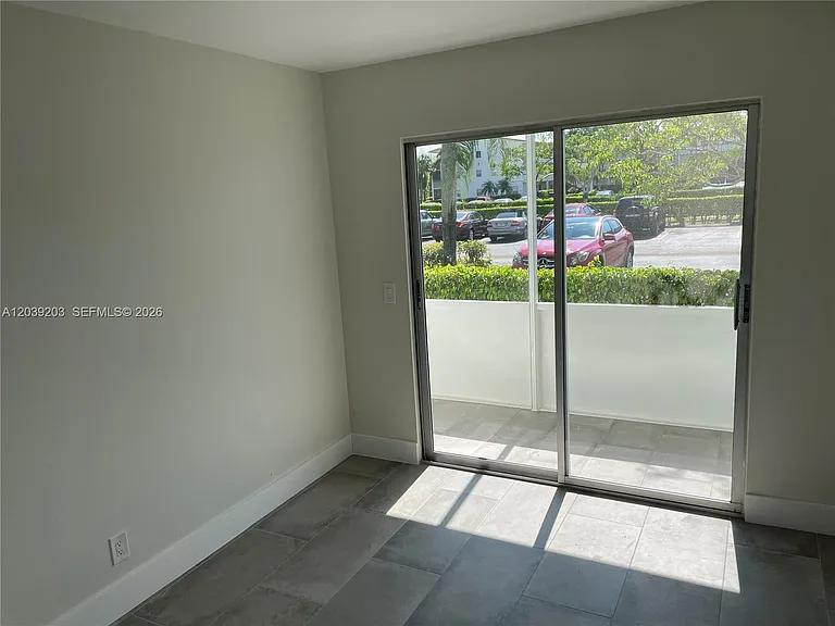 136 Brighton Dr #136-D — Photo 25