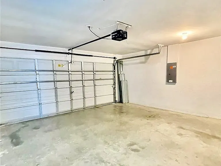 2703 SW 1st Ave — Photo 5