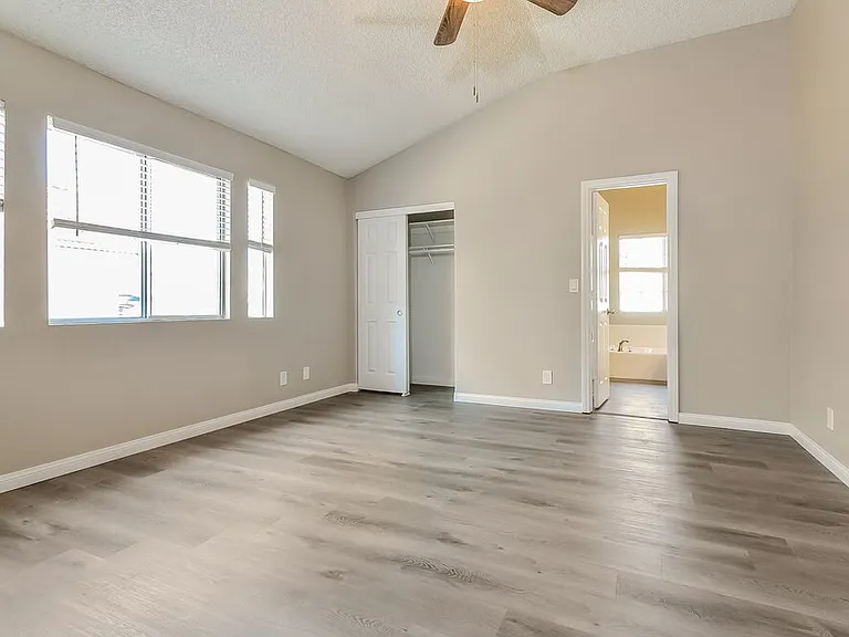 3316 Sturbridge Cir — Photo 10