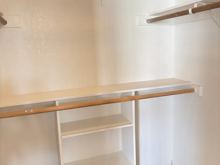 Principal Walk in closet