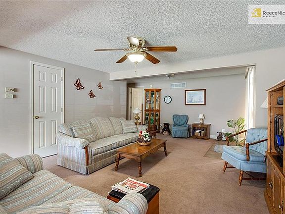 4th image of 7608 W 65th St
