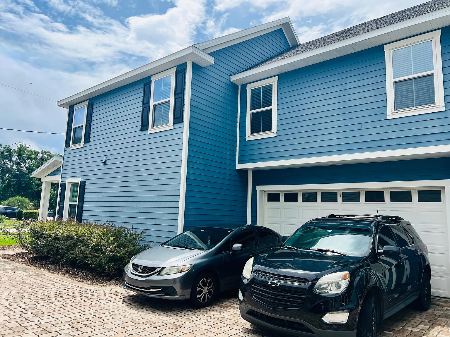 3 bed, 2.5 bath, 1600 sqft, $3,500 — Photo 3