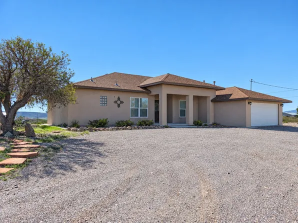 16 Paint Trl, Elephant Butte, NM 87935