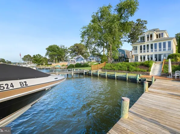 8126 Forest Glen Dr, Pasadena, MD 21122