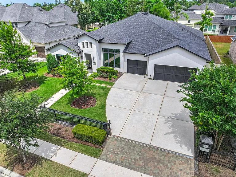 10561 Lake Palmetto Dr — Photo 3