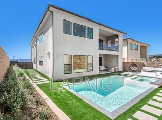 20601 W Overlook Ct, Northridge, CA 91326