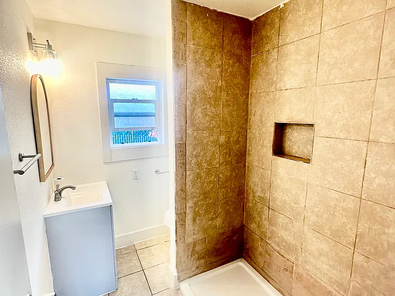 426 Vineyard Ave — Photo 14
