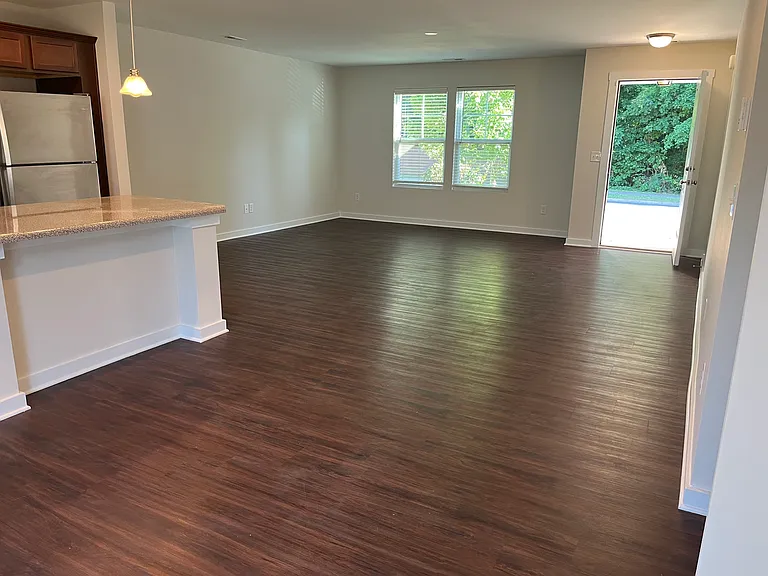 105 Beam Dr — Photo 3