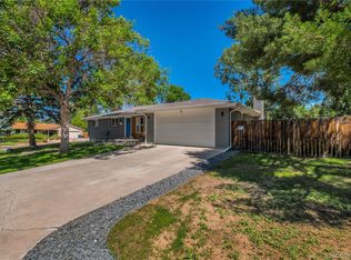 11139 W Saratoga Pl, Littleton, CO 80127