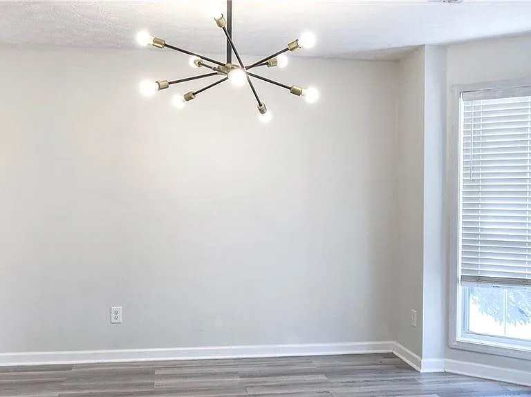 570 Sterling Pointe Ct — Photo 8
