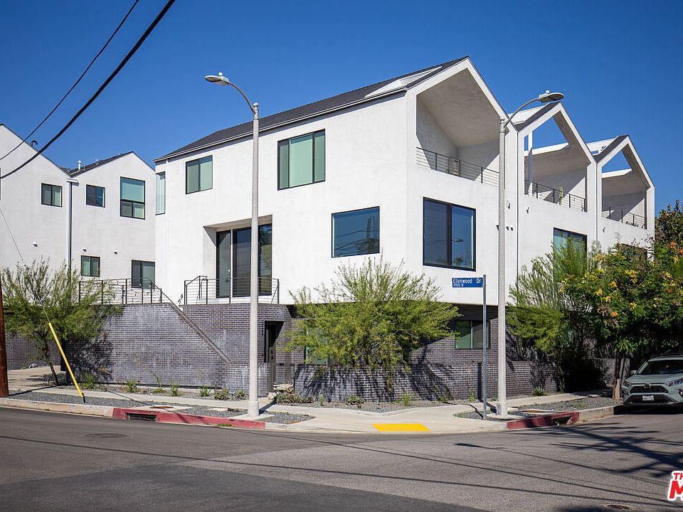 Selling Her 210-sq.-ft. Modern Tiny House in Los Angeles