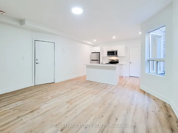 1052 Barton St E #1, Hamilton, ON L8L 3E5