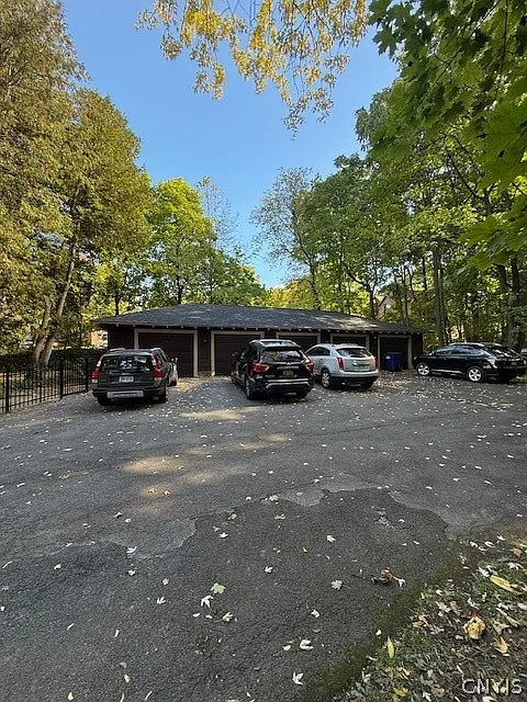 2 bed, 1.0 bath, 1150 sqft, $2,200 — Photo 4