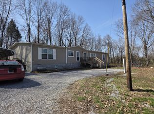 6722 County Road 875 Rd N, Mc Leansboro, IL