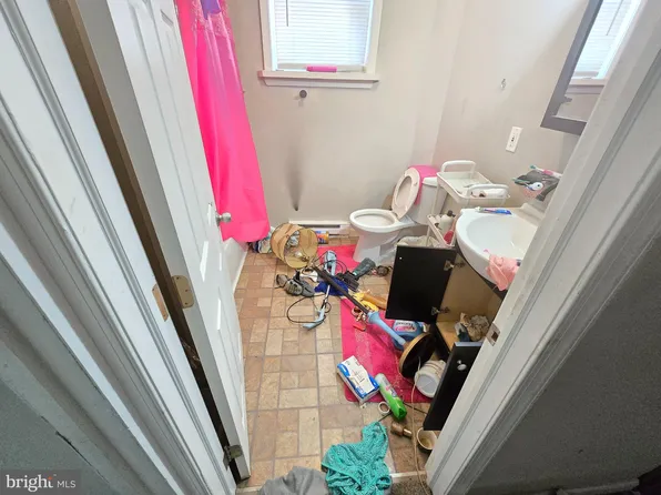 6226 Dickens Ave, Philadelphia, PA 19142