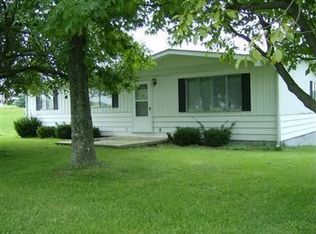 40 Rockys Ridge Rd, Brooksville, KY 41004