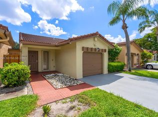 The Moors Townhouses, Hialeah, FL 33015