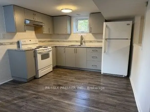 404 Rustic Rd #Basement, Toronto, ON M6L 1W7