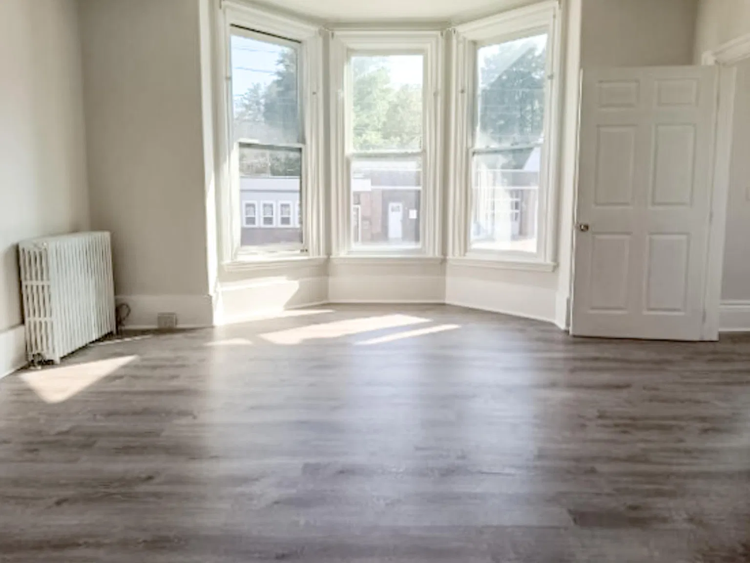 2 bed, 1200 sqft, $2,100 — Photo 3